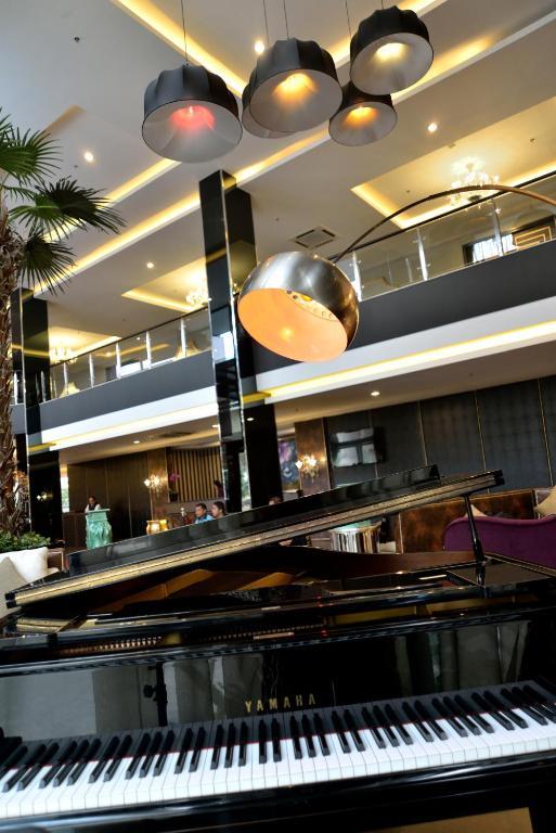 Amaroossa Cosmo Jakarta Buitenkant foto
